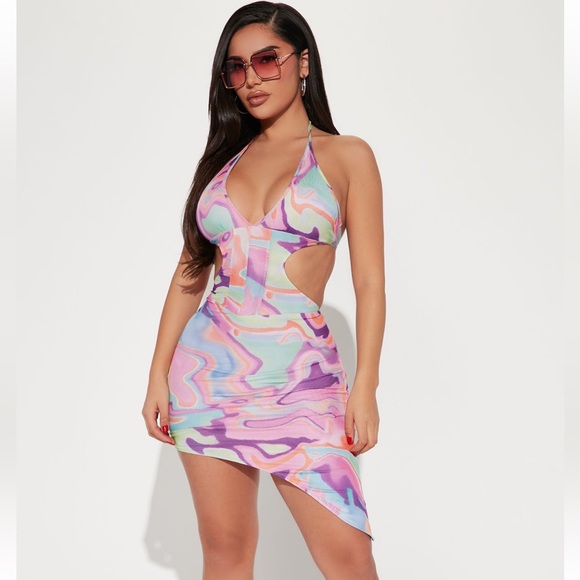 CUT OUT DRESS 🌺 - Picture 3 of 4